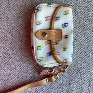 Dooney & Bourke small pouch/wallet